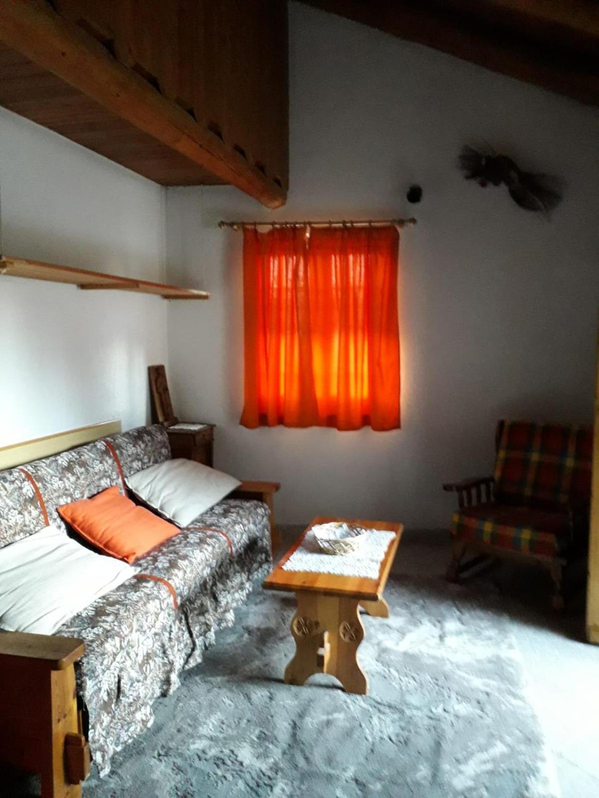 Hostal Monolocale Di Montagna Gressan Exterior foto